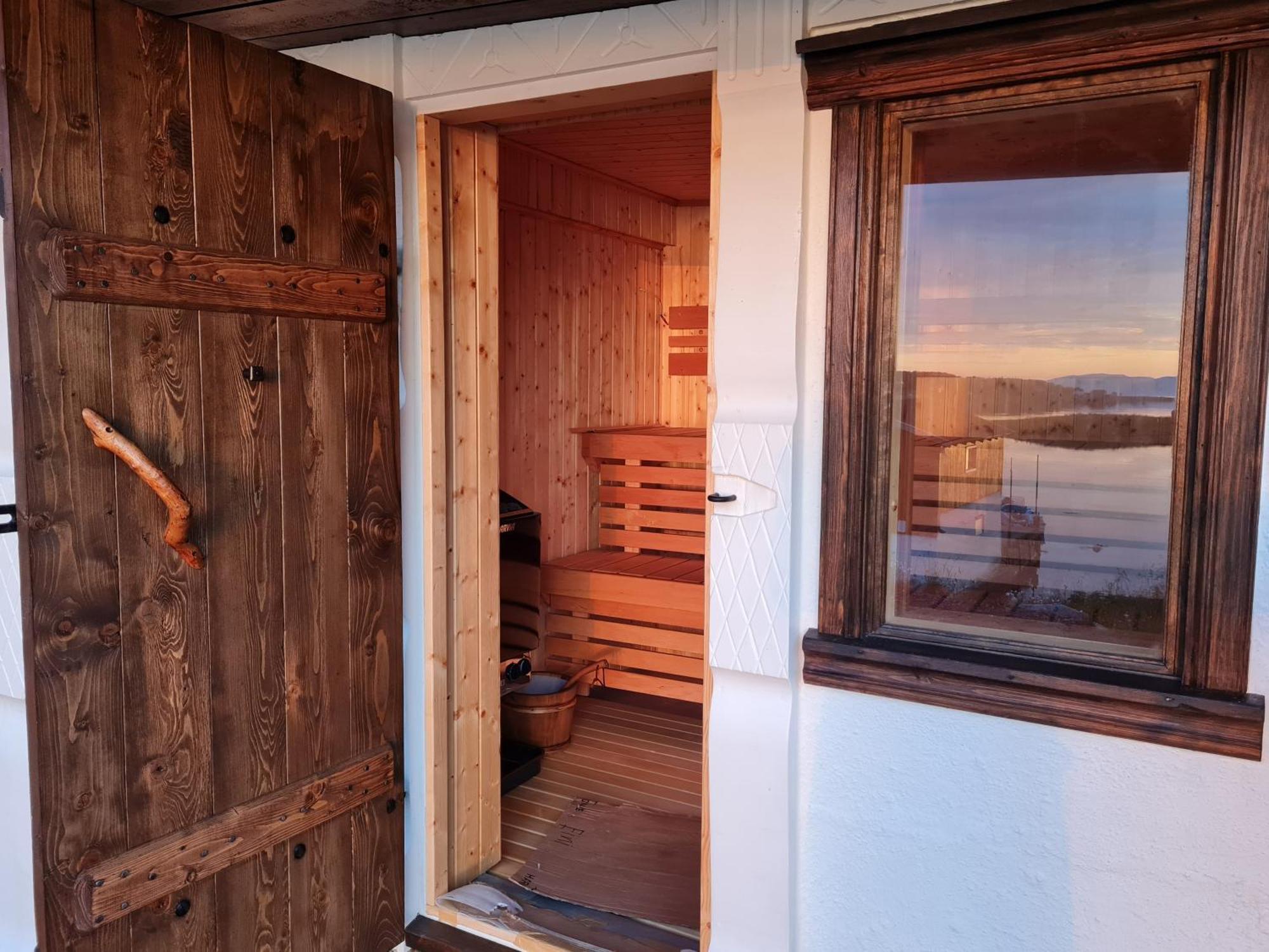 Prima Lofoten Myrland Екстериор снимка