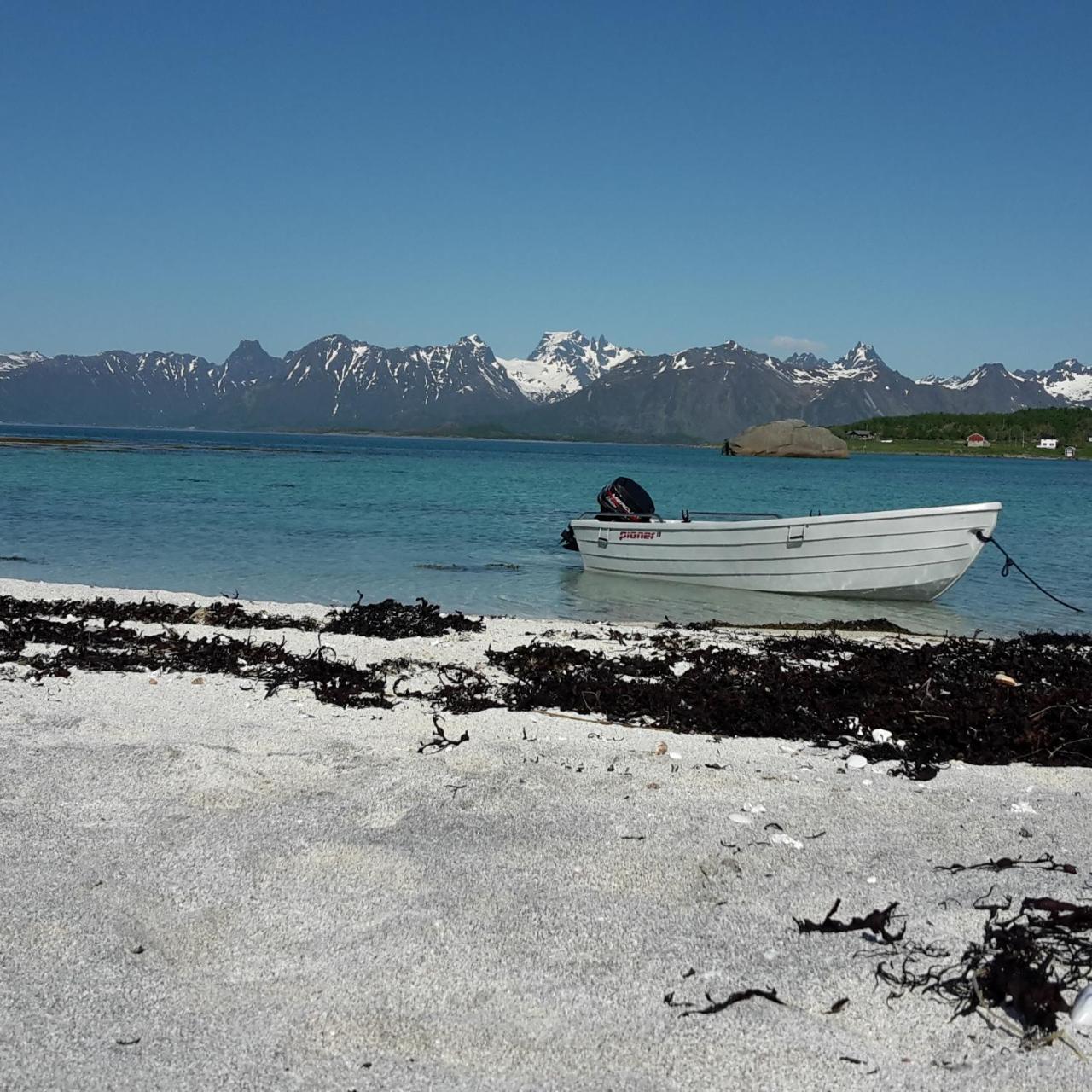 Prima Lofoten Myrland Екстериор снимка