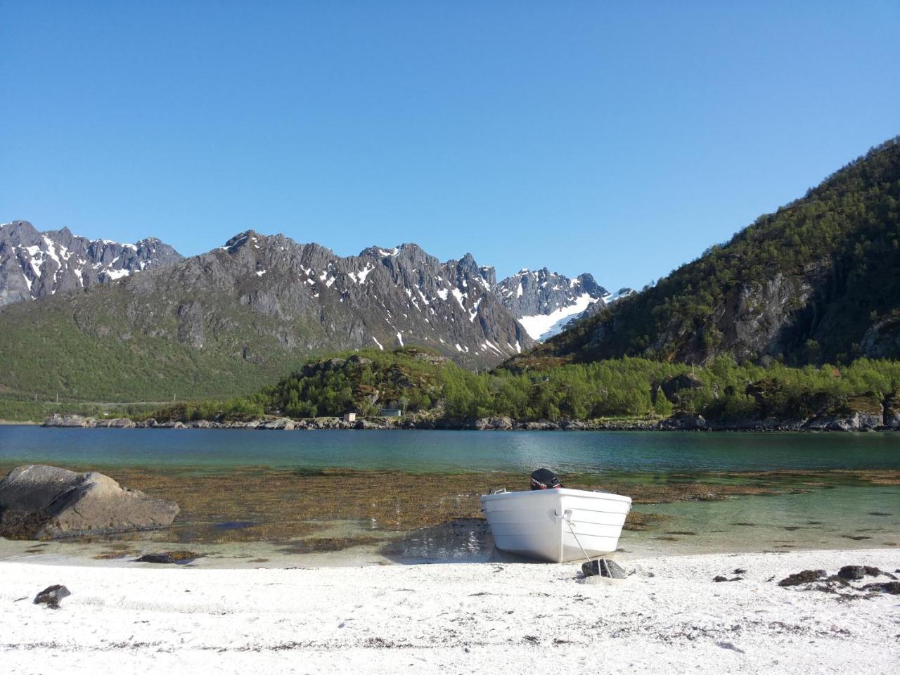 Prima Lofoten Myrland Екстериор снимка